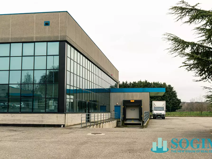 Immagine 24 di Capannone industriale in affitto  in Via Trieste 14 a Olgiate Comasco