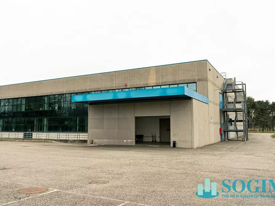 Immagine 2 di Capannone industriale in affitto  in Via Trieste 14 a Olgiate Comasco