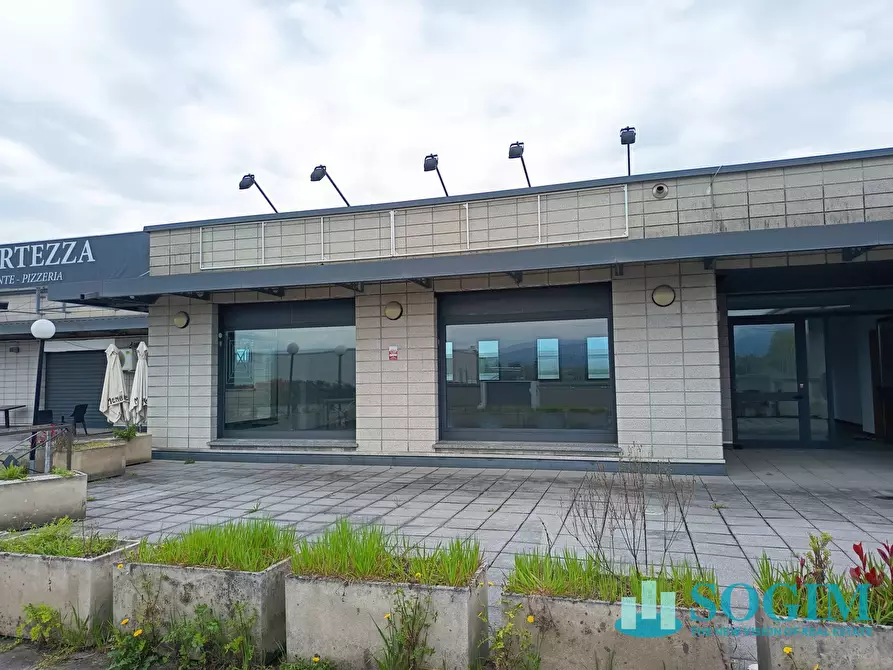 Immagine 9 di Negozio in affitto  in Via del Commercio 4 a Bellusco