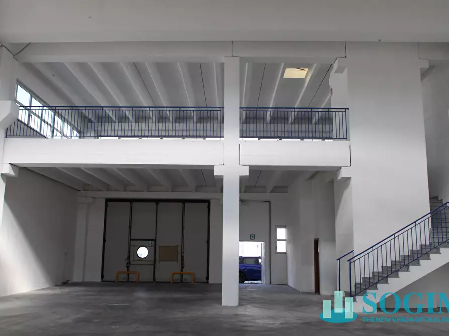 Immagine 19 di Capannone industriale in vendita  in via Erba 33 a Melzo