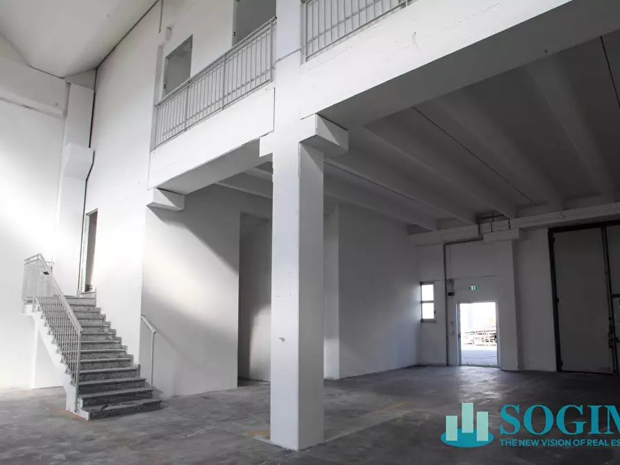 Immagine 23 di Capannone industriale in vendita  in via Erba 33 a Melzo