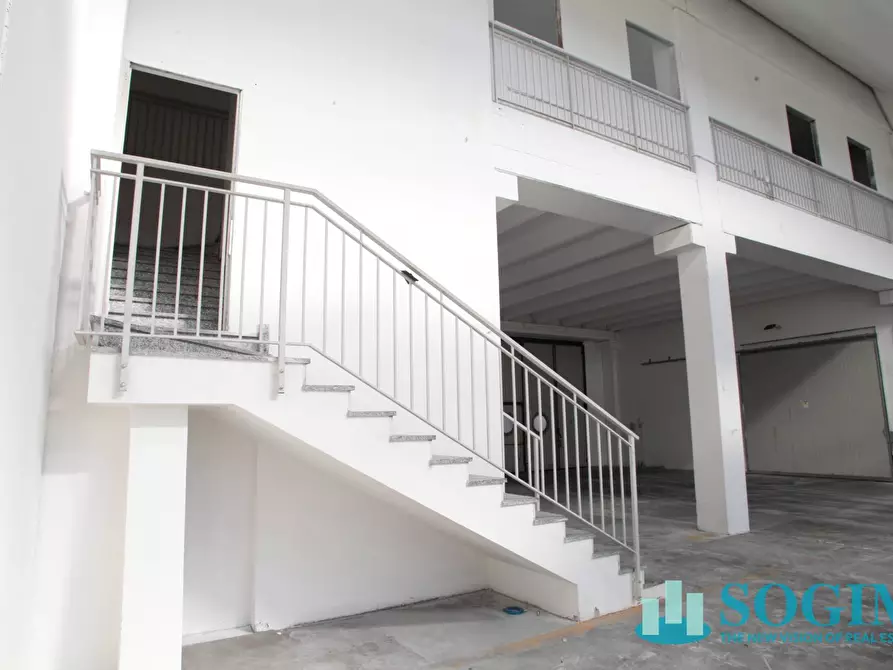 Immagine 25 di Capannone industriale in vendita  in via Erba 33 a Melzo