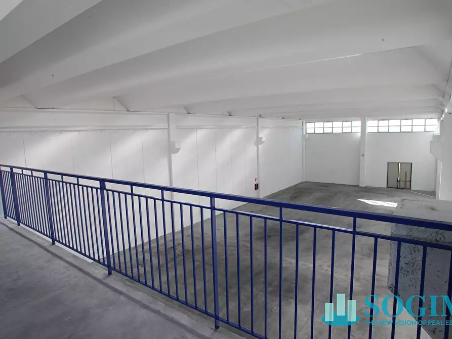 Immagine 11 di Capannone industriale in vendita  in via Erba 33 a Melzo