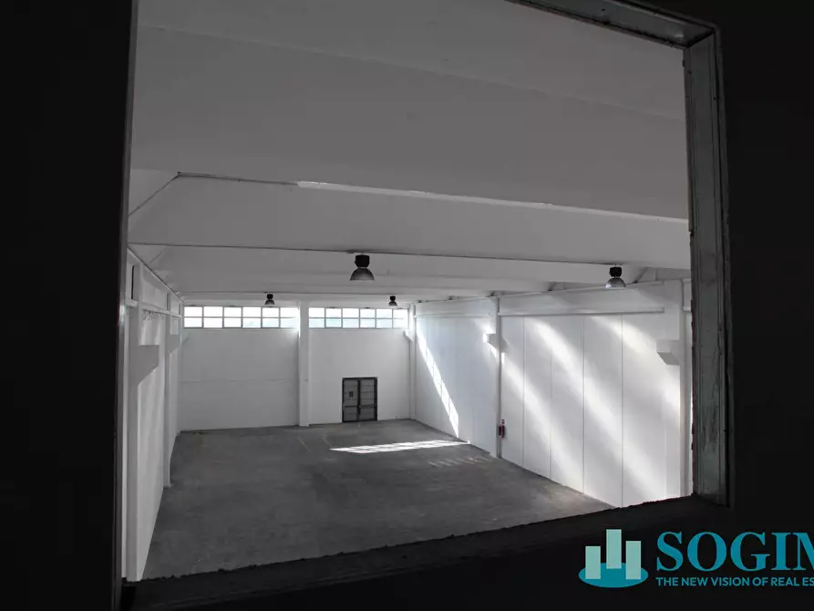 Immagine 28 di Capannone industriale in vendita  in via Erba 33 a Melzo