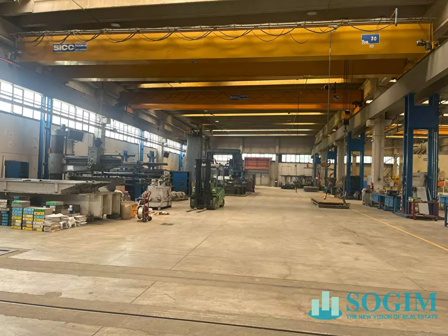 Immagine 1 di Capannone industriale in vendita  in Str. per Cascina Restelli a Aicurzio