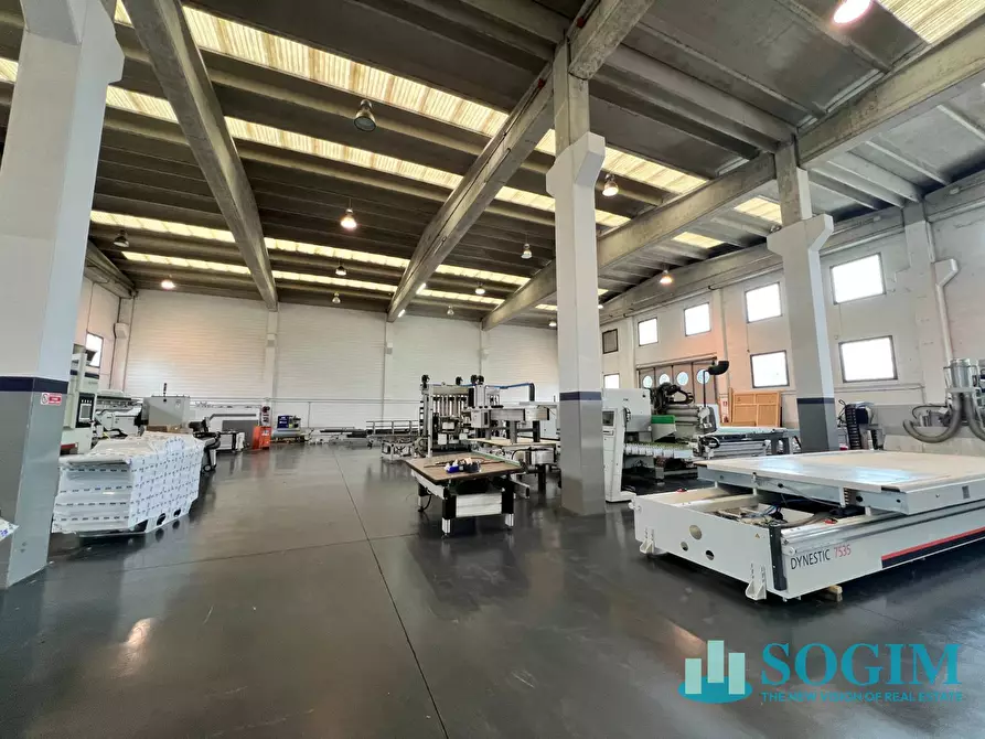 Immagine 3 di Capannone industriale in affitto  in via dell'artigianato 25 a Sesto Calende