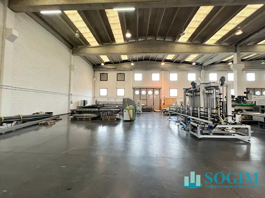 Immagine 5 di Capannone industriale in affitto  in via dell'artigianato 25 a Sesto Calende