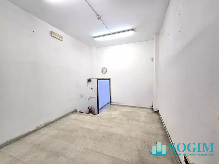 Immagine 4 di Negozio in vendita  in Via Padre Ravasi 16 a Sesto San Giovanni