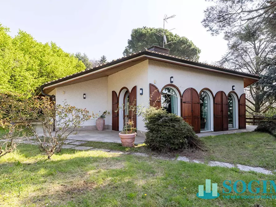 Immagine 3 di Villa in vendita  in Via Giuseppe Garibaldi 37 a Sirtori