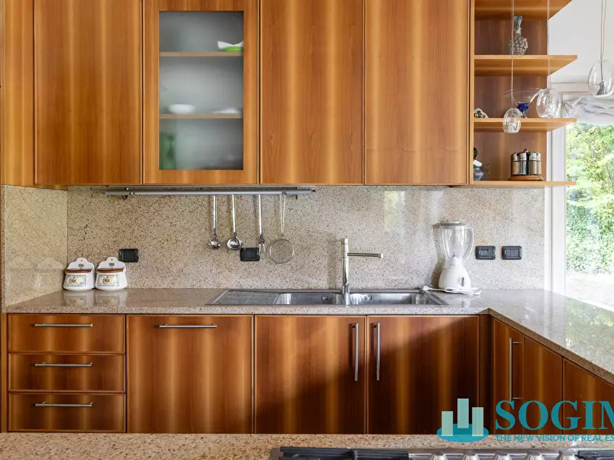 Immagine 15 di Villa in vendita  in Via Giuseppe Garibaldi 37 a Sirtori