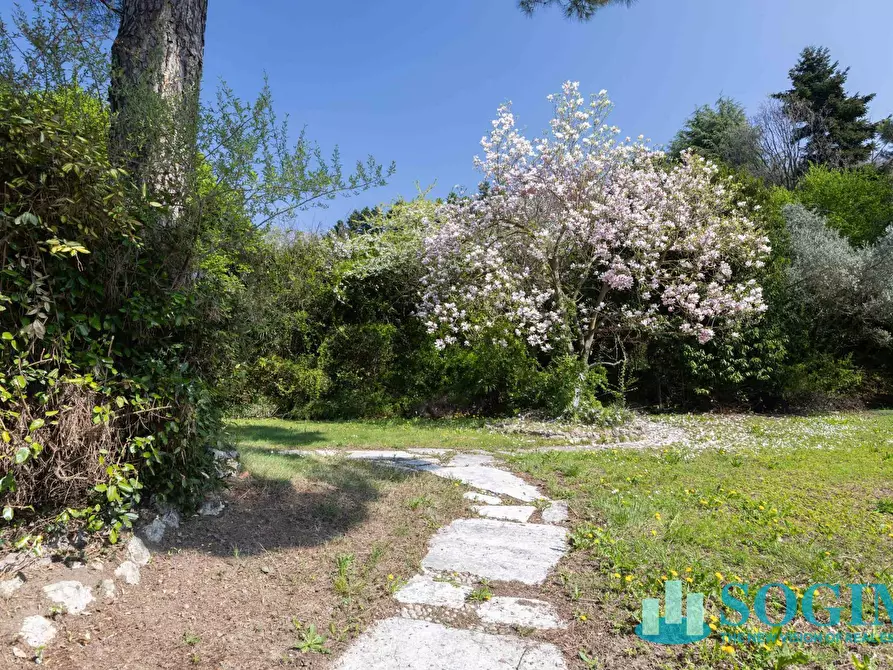 Immagine 44 di Villa in vendita  in Via Giuseppe Garibaldi 37 a Sirtori