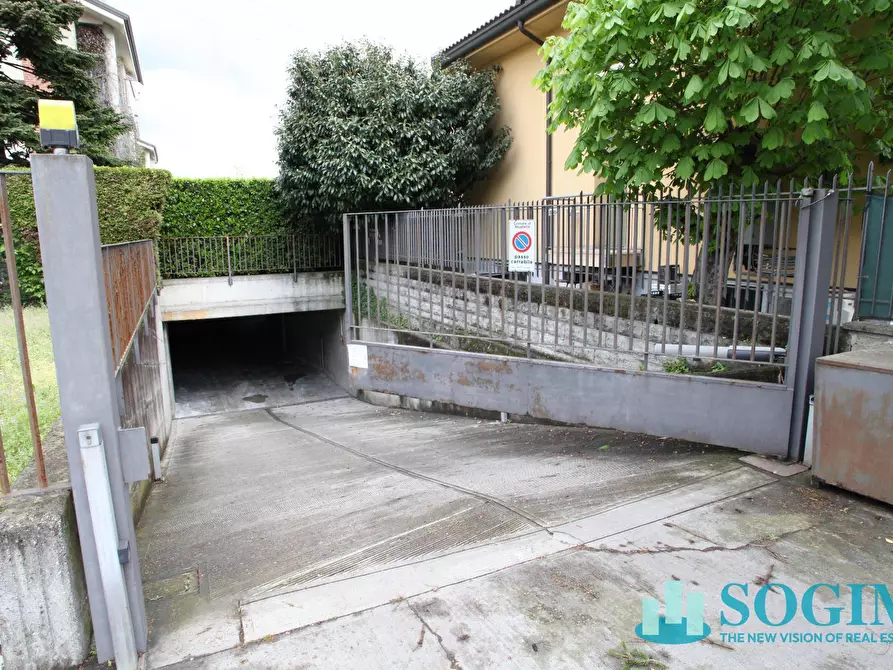 Immagine 3 di Magazzino in vendita  in Via Don Minzoni snc a Brugherio