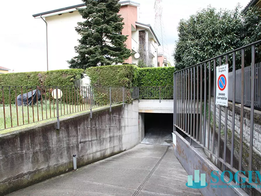 Immagine 4 di Magazzino in vendita  in Via Don Minzoni snc a Brugherio