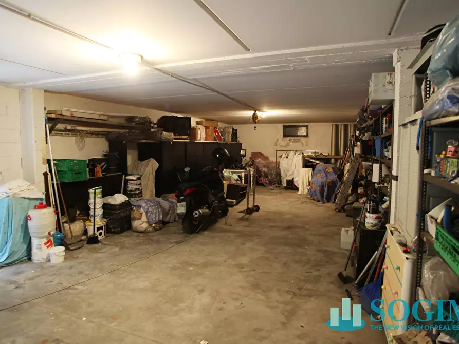 Immagine 7 di Magazzino in vendita  in Via Don Minzoni snc a Brugherio