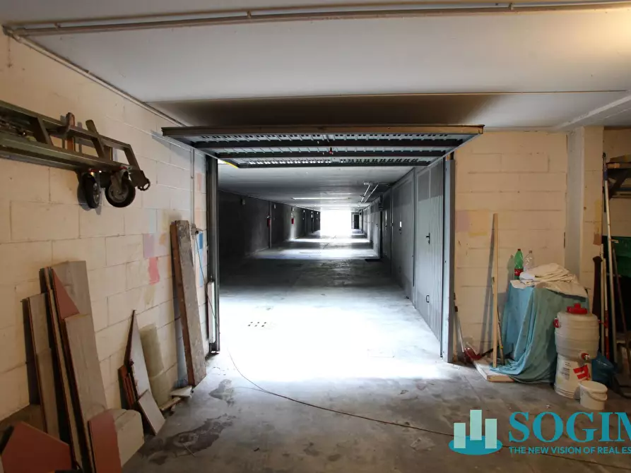 Immagine 9 di Magazzino in vendita  in Via Don Minzoni snc a Brugherio