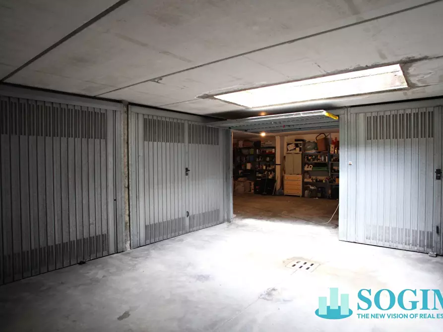 Immagine 10 di Magazzino in vendita  in Via Don Minzoni snc a Brugherio