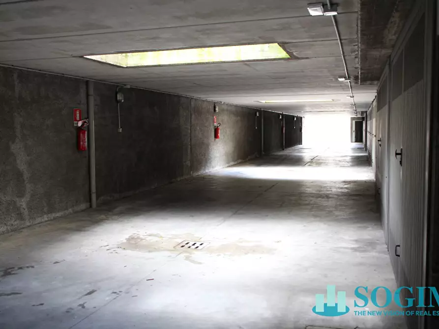 Immagine 11 di Magazzino in vendita  in Via Don Minzoni snc a Brugherio