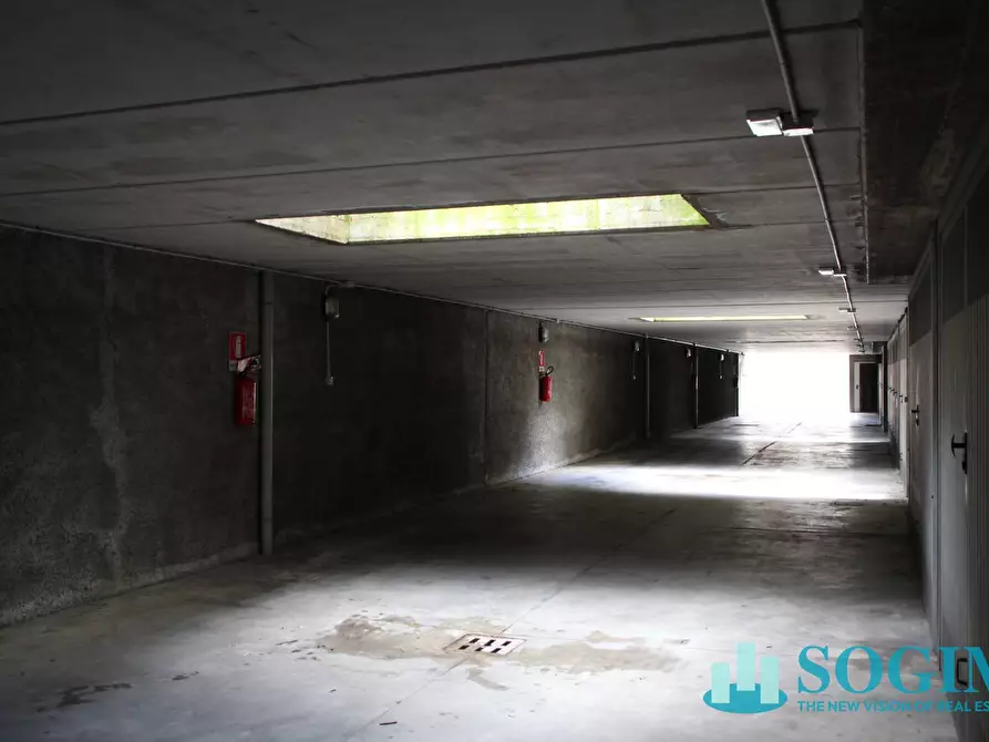 Immagine 12 di Magazzino in vendita  in Via Don Minzoni snc a Brugherio