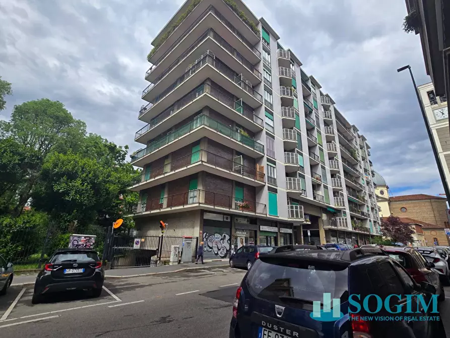 Immagine 17 di Negozio in vendita  in Via Padre Ravasi 16 a Sesto San Giovanni