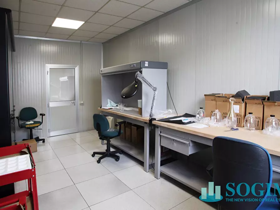 Immagine 35 di Capannone industriale in vendita  in via tolstoi 8/10 a San Giuliano Milanese