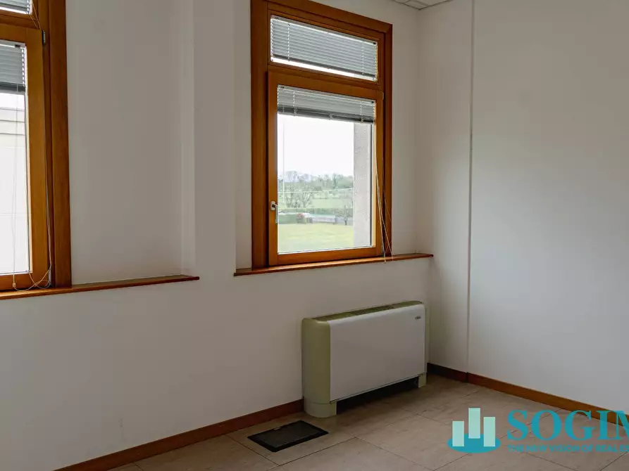 Immagine 12 di Ufficio in affitto  in Via Como 3 a Solbiate Con Cagno