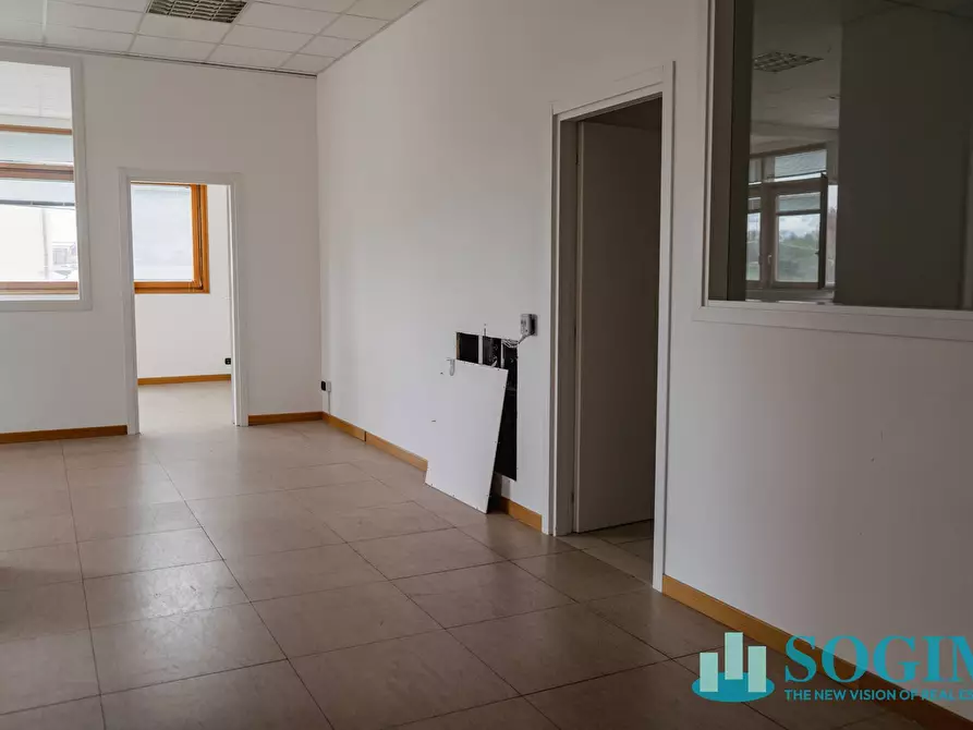 Immagine 15 di Ufficio in affitto  in Via Como 3 a Solbiate Con Cagno