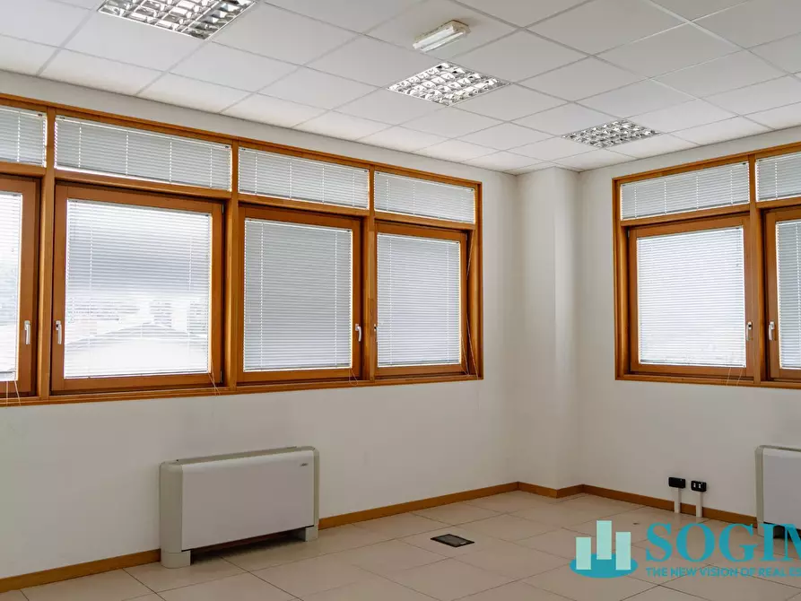 Immagine 18 di Ufficio in affitto  in Via Como 3 a Solbiate Con Cagno