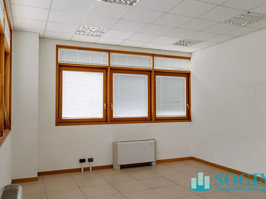 Immagine 19 di Ufficio in affitto  in Via Como 3 a Solbiate Con Cagno