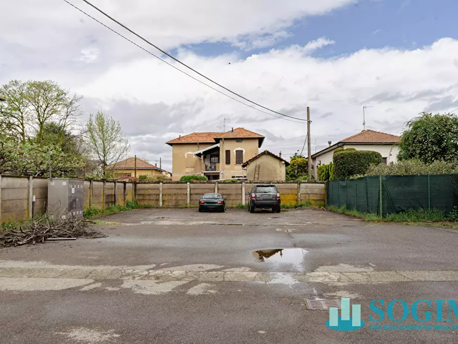 Immagine 2 di Capannone industriale in vendita  in Via Puccini 1 a Besano