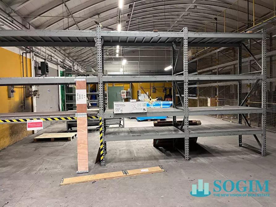 Immagine 11 di Capannone industriale in affitto  in Via Bisceglie 91/7 a Milano