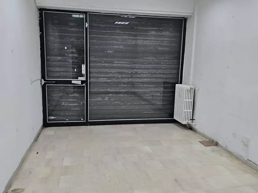 Immagine 19 di Negozio in affitto  in Via Padre Ravasi 16 a Sesto San Giovanni