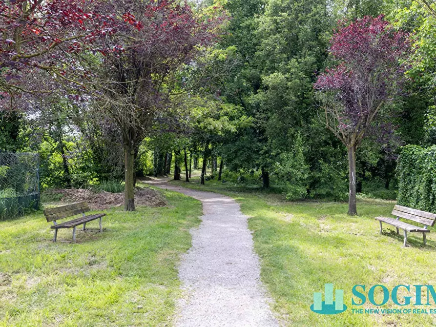 Immagine 52 di Appartamento in vendita  in Via Asti 8 a Seregno