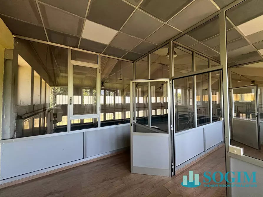 Immagine 16 di Capannone industriale in affitto  a Busto Arsizio