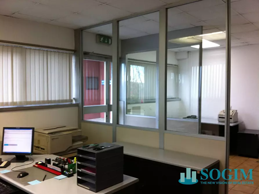 Immagine 2 di Capannone industriale in affitto  in VIA GALVANI 15/17 a Assago