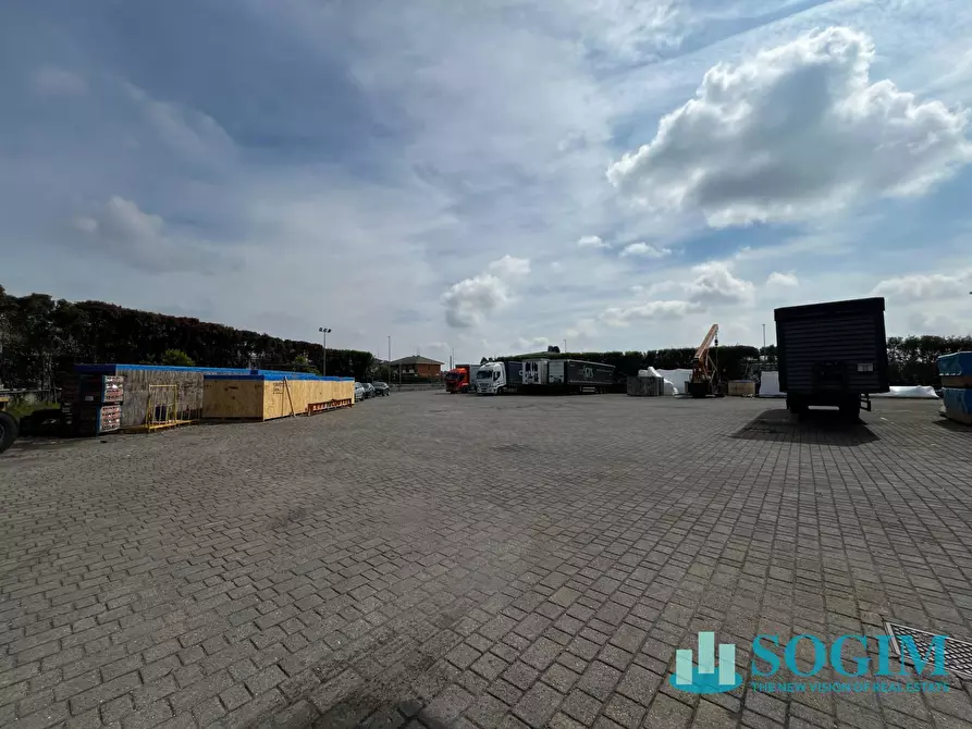 Immagine 5 di Capannone industriale in affitto  in via buscate a Magnago