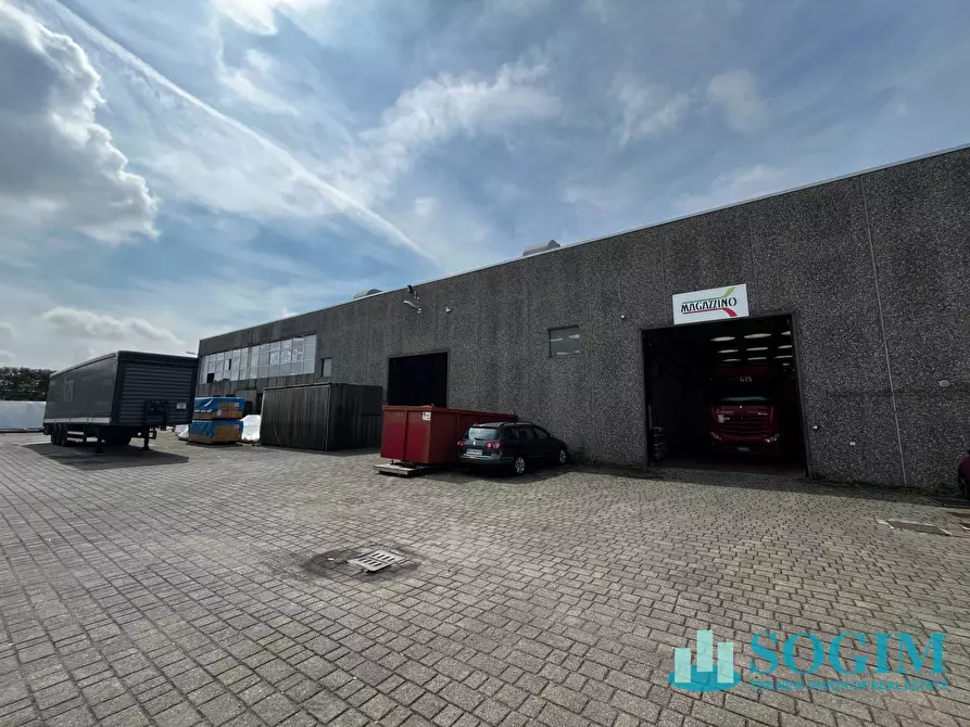 Immagine 6 di Capannone industriale in affitto  in via buscate a Magnago