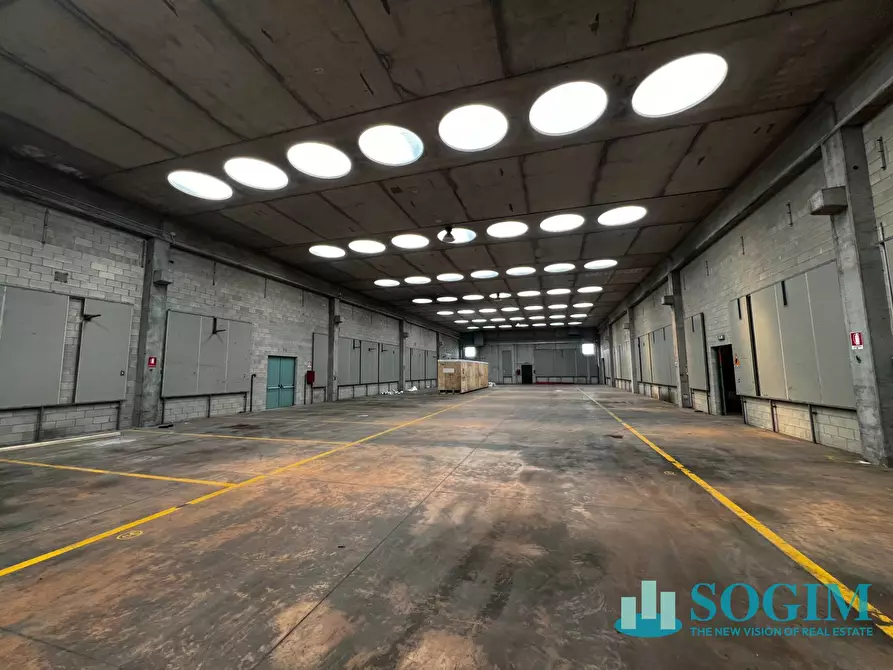 Immagine 11 di Capannone industriale in affitto  in via buscate a Magnago