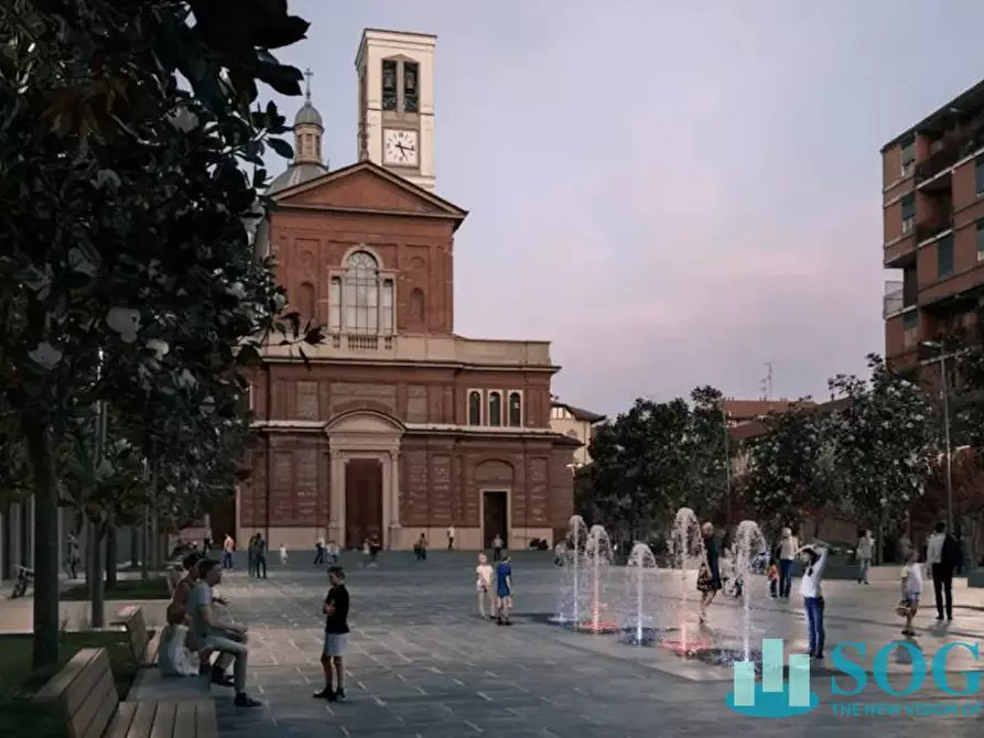 Immagine 4 di Locale commerciale in affitto  in Piazza Petazzi 31-32 a Sesto San Giovanni