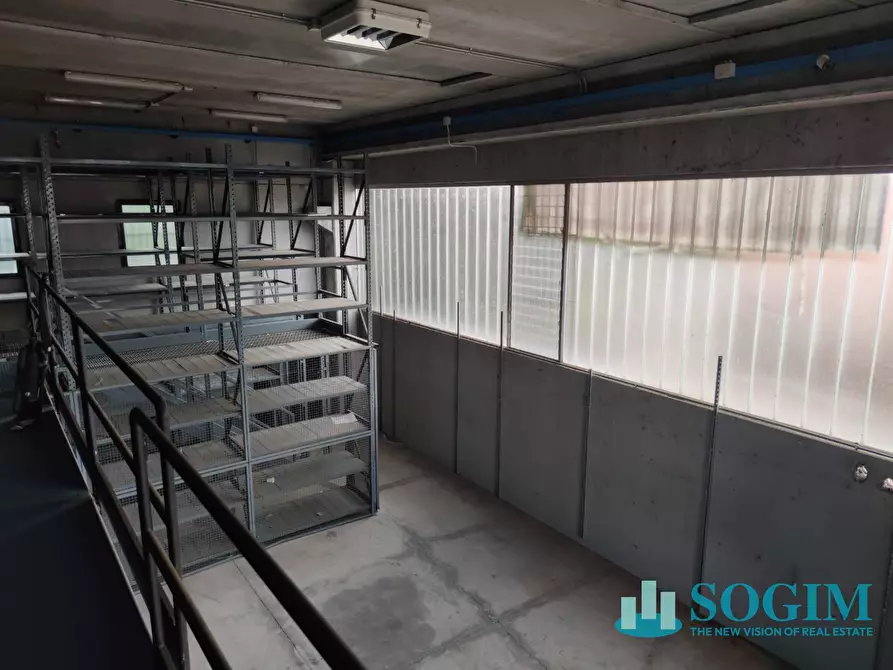 Immagine 6 di Laboratorio in vendita  in Via Budriago 17 a Carvico