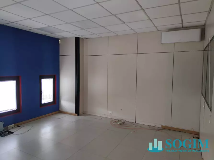 Immagine 12 di Laboratorio in vendita  in Via Budriago 17 a Carvico