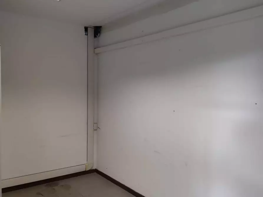 Immagine 16 di Laboratorio in vendita  in Via Budriago 17 a Carvico