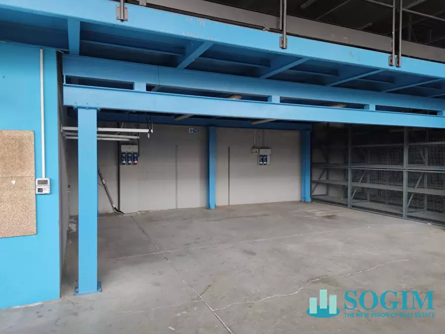 Immagine 17 di Laboratorio in vendita  in Via Budriago 17 a Carvico