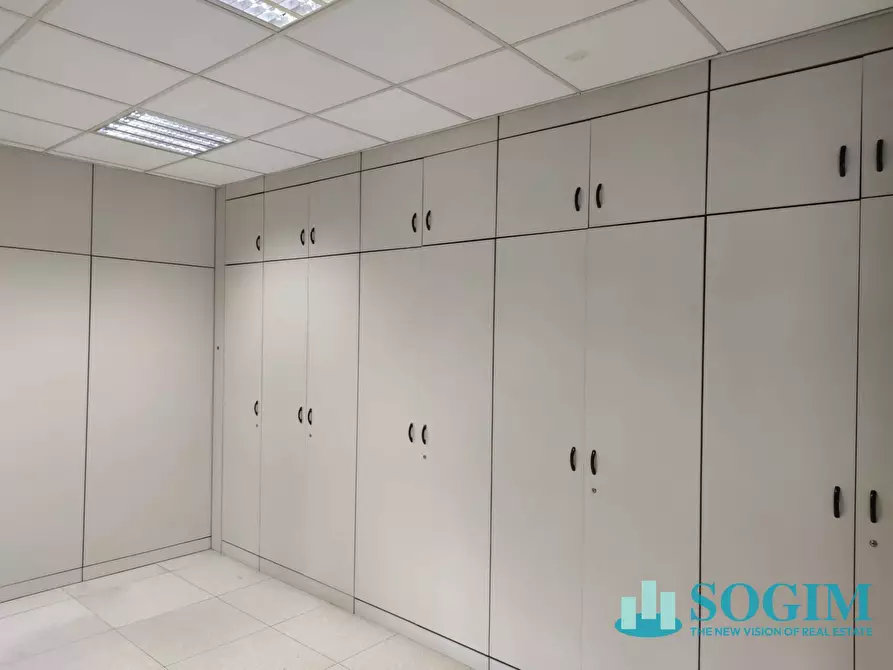 Immagine 19 di Laboratorio in vendita  in Via Budriago 17 a Carvico