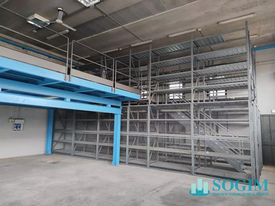 Immagine 7 di Laboratorio in vendita  in Via Budriago 17 a Carvico