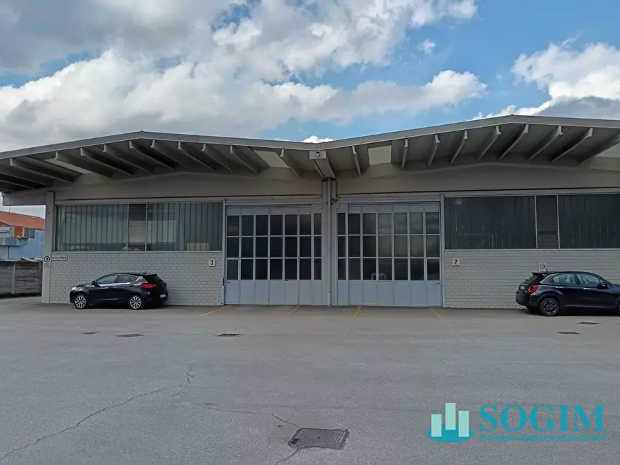 Immagine 3 di Capannone industriale in vendita  in Via Milano a Cabiate