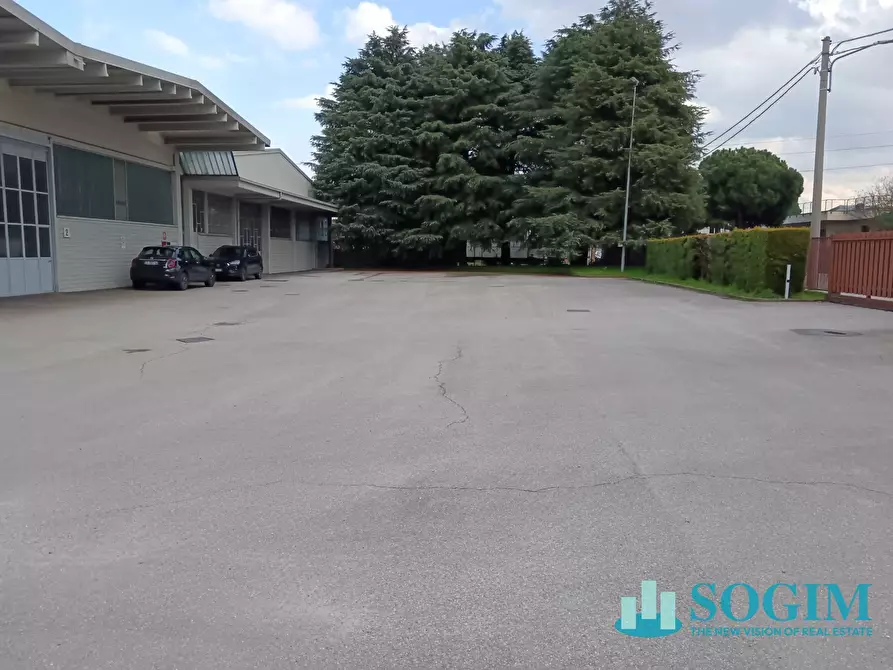 Immagine 5 di Capannone industriale in vendita  in Via Milano a Cabiate