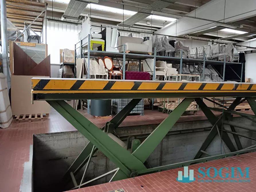 Immagine 17 di Capannone industriale in vendita  in Via Milano a Cabiate