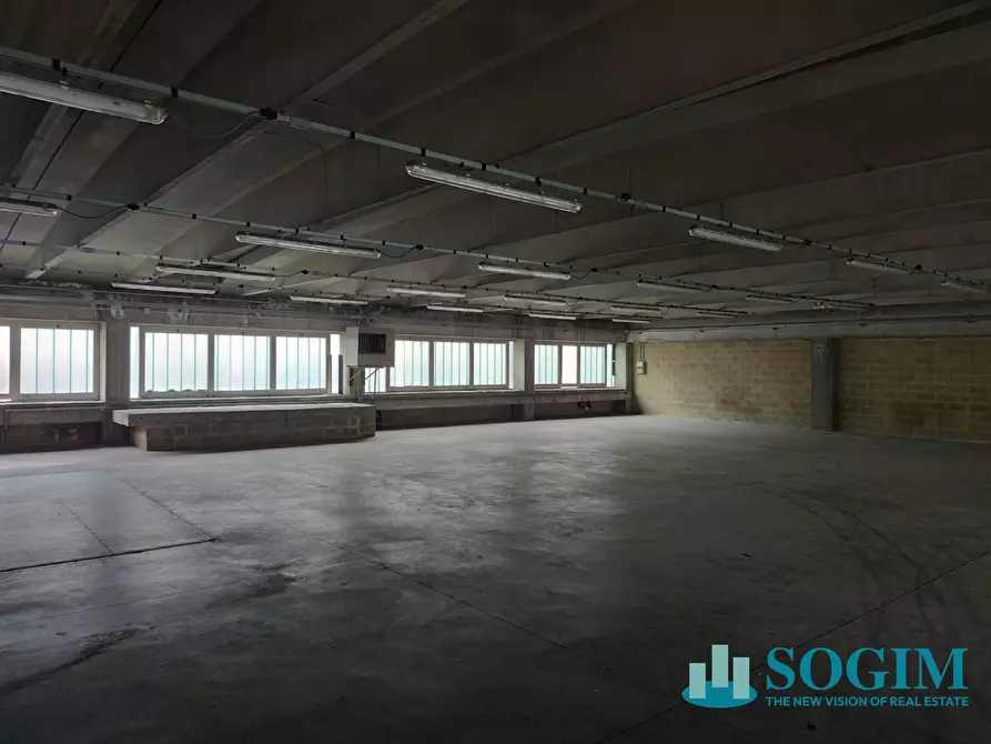 Immagine 5 di Laboratorio in vendita  in Via Ugo Foscolo 134 a Gandino