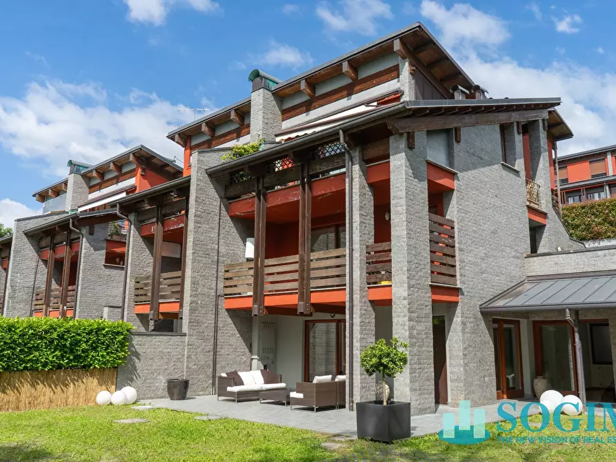 Immagine 4 di Appartamento in vendita  in Via Strambio a Eupilio