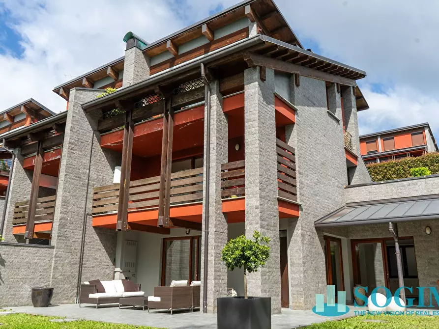 Immagine 27 di Appartamento in vendita  in Via Strambio a Eupilio